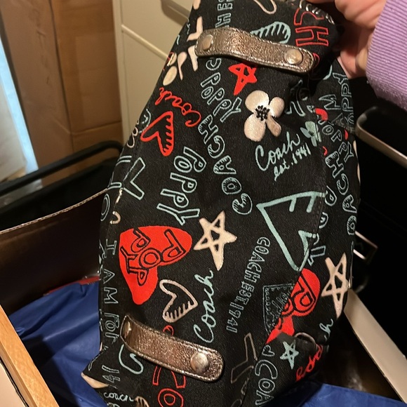 Coach Poppy Graffiti Glam Heart Tote - Picture 7 of 10
